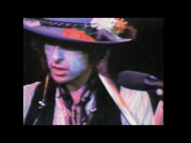 Bob Dylan - Knockin' On Heaven's Door (LIVE FOOTAGE) [Rolling Thunder Revue, 1975]