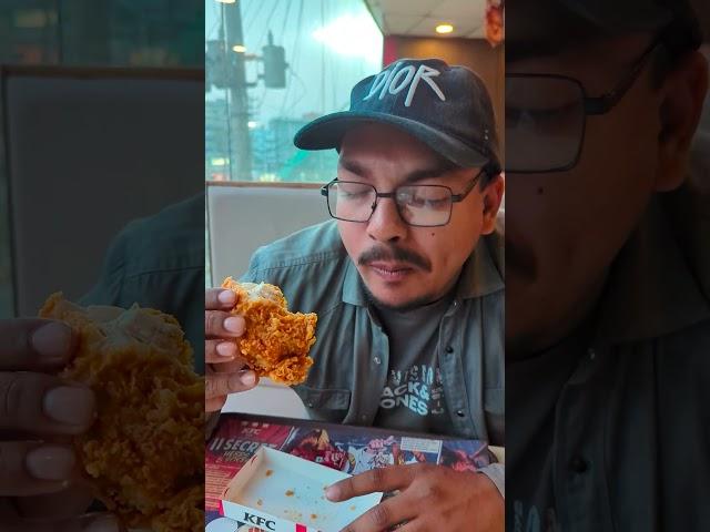 K.F.C vs Street chicken fry কেএফসি নাকি ফুড কার্ট চিকেন ফ্রাই? #kfc #bfc #streetfood #foodie #food