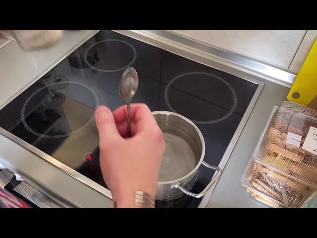 Крутой рецепт пьяных молодых осьминогов с яйцом и рисов в ананасе. Осьминоги в ананасе!