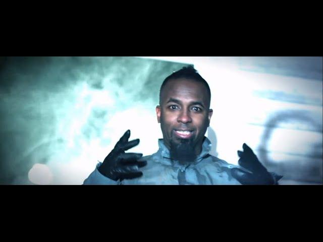 Tech N9ne - Am I A Psycho? (Feat. B.o.B and Hopsin) - Official Music Video