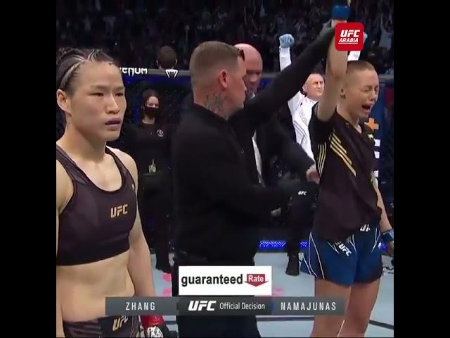 تبكي بعد أن حصدت اللقب ولحظات مؤثرة أثناء التتويج Rose NAMAJUNAS #UFC261