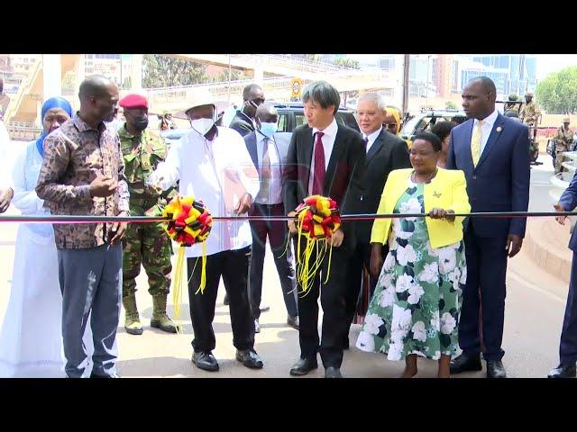 Museveni aguddewo oluguudo lwa flyover mu Kampala