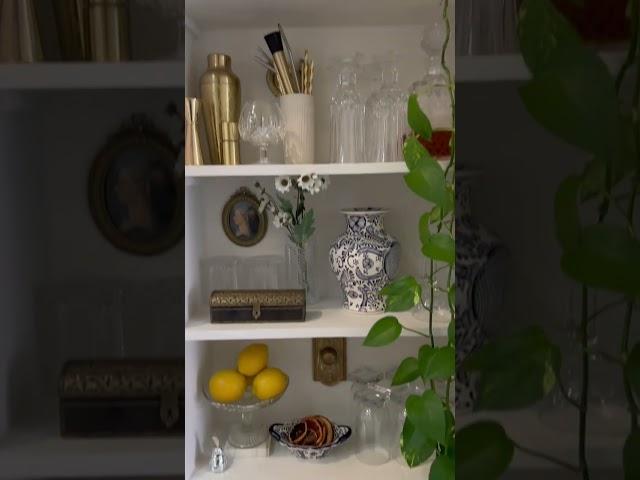 Can you believe this is 450 square feet?? Chic! #homeworthy #nyc #apartment #diy #tour