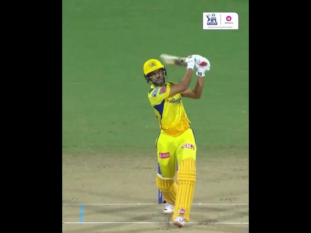 Ruturaj Gaikwad survives to maximize with the bat in #GTvCSK | TATA IPL 2023 on JioCinema