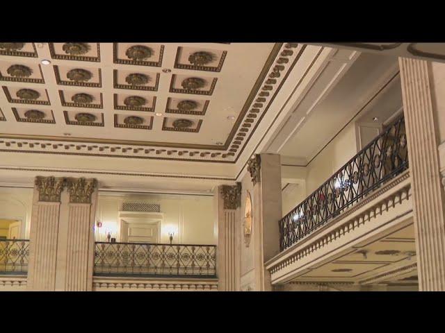 New York City shuts down Roosevelt Hotel shelter