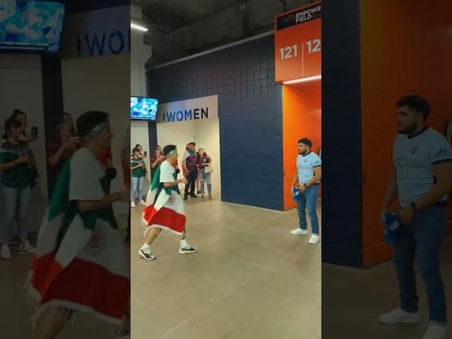 Mexico v Pulisic - "Fan" Fight
