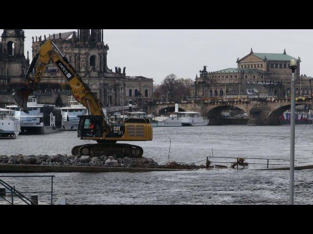 Dresden: Carolabrücke kurz & direkt - 22.11.2024 -  Teil 1 (Bau des Dammes und Bodenbohrung)