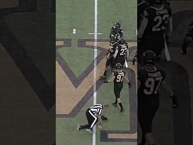 And the one-handed grab ‍ #accfootball #collegefootball #football #collegesports #sports #cfb #ref