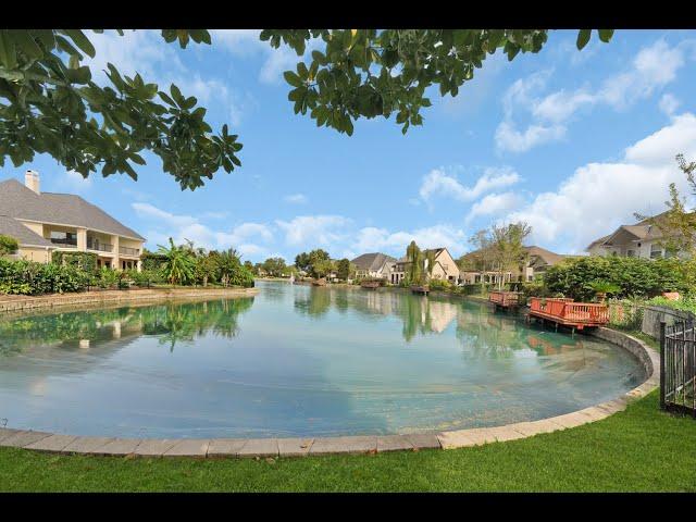 Sugar Land luxury lake view single house for sale, 346-331-9135 www.HoustonRealestateChannels.com