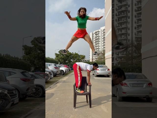 Ye video aap kaha se dekh rahe ho #action #stunt #viralshorts #split #jump #flexibility #couplegoals
