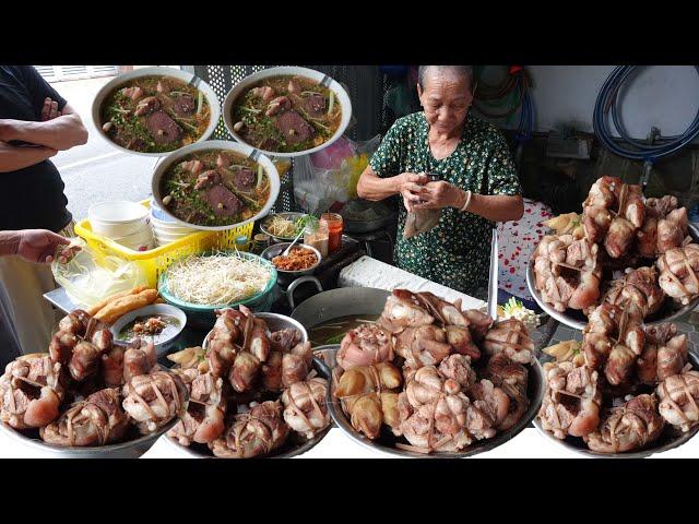 Cháo huyết giò buộc dây chuối của bà Ba bán từ năm 1976 nuôi 8 đứa con khôn lớn ngoại thành Sài Gòn