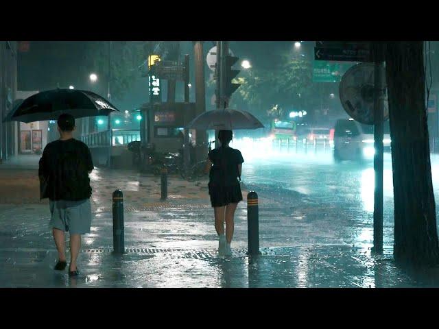 [Walking in the Rain] Seoul night street in heavy rain.