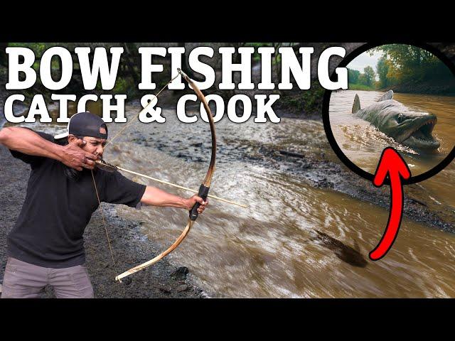 Kentucky Bow Fishing Catch and Cook with History Alone Season 7 Contestants Keith and Shawn