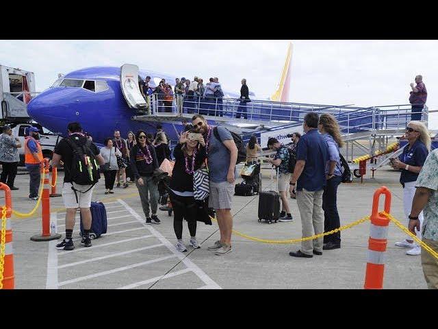 Southwest Airlines' inaugural Hawaii flight arrives in Honolulu