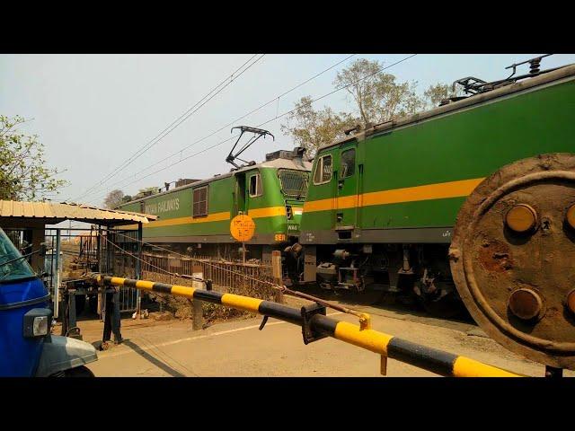 Freight Train Like Bullet At Railgate | Double Power Of Engine Haluing Goods Train Passing Furiously