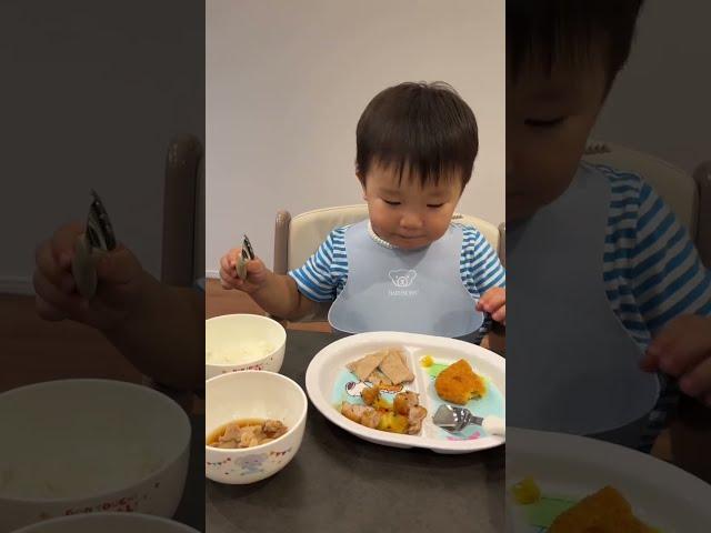 【食事】HARU/もくもく食事　酸っぱい？大きい？(10.18）【2years 6 month old】