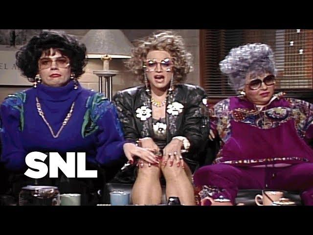 Coffee Talk: Liz Rosenberg and Barbra Streisand - SNL