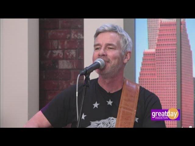 The Trivago Guy, Tim Williams, performs his ode to Houston, "Magnolia City"