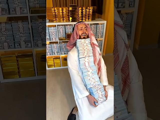 Dubai's sheikhs earn more in summer#shortsvideo