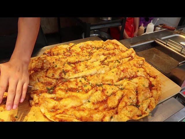 Giant Pancakes unveiled 土家醬香餅 香辣脆甜 Giant  Paratha @YouTuberUSA