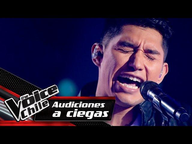 Roberto Lobos - Precisamente ahora | Audiciones a Ciegas | The Voice Chile