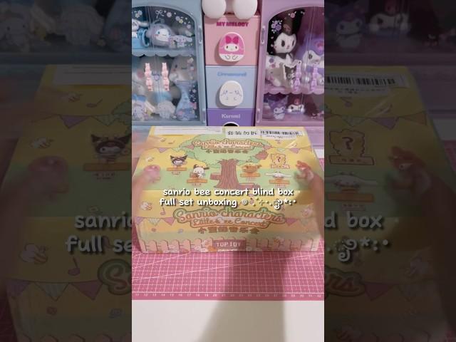 sanrio bee blind boxes! 🩷#sanrio #kawaii#asmr#unboxing#blindbox#blindbag#aesthetic#hellokitty#fyp