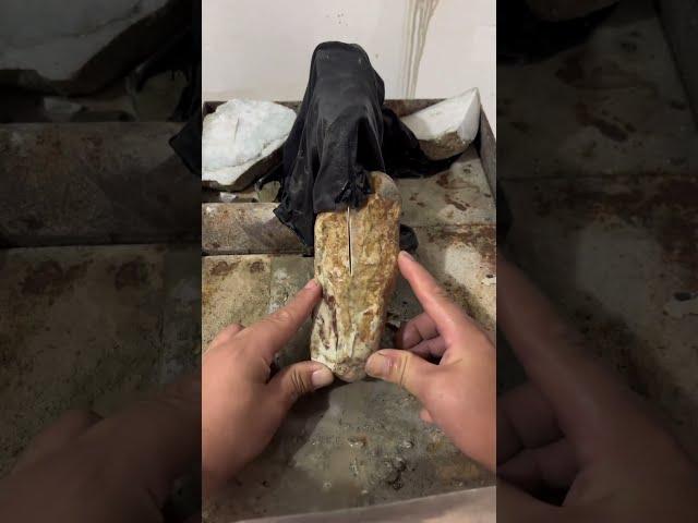 翡翠直播| 假如你有500萬是買翡翠還是買黃金，评论区买翡翠的扣1 买黄金的扣2  #翡翠 #珠宝 #翡翠直播 #翡翠手鐲 #戒指