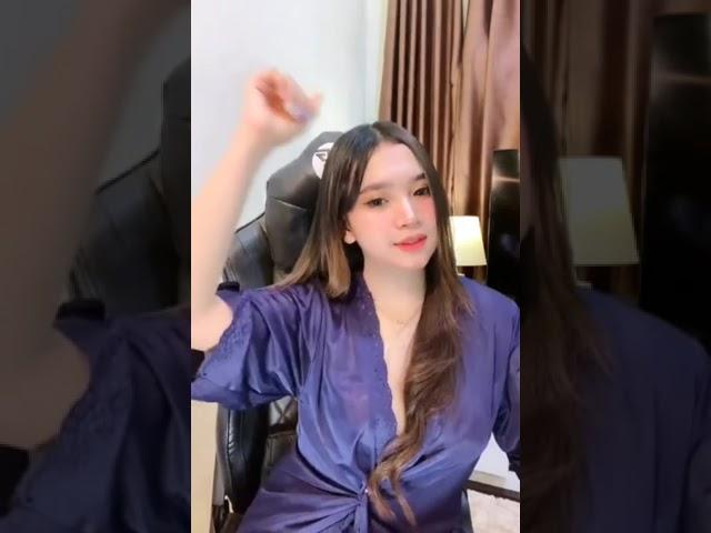 Putri nia naya lingerine terbaru goyang #naya #live #putrinia