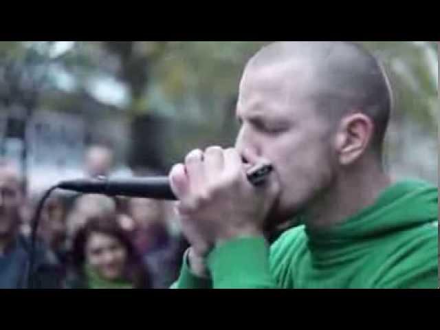 Heymoonshaker beat-boxing with harmonica