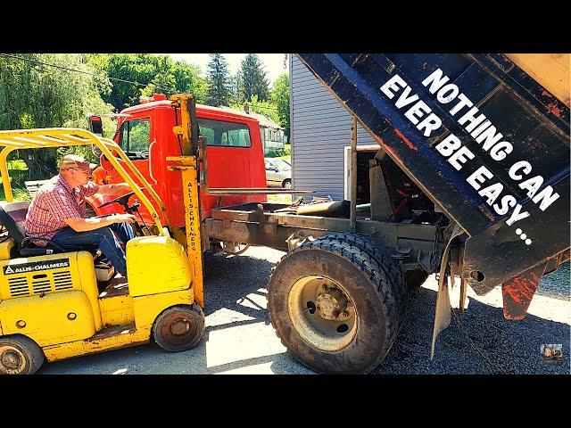 Dump Truck Hoist Cylinder BLOWN OUT!