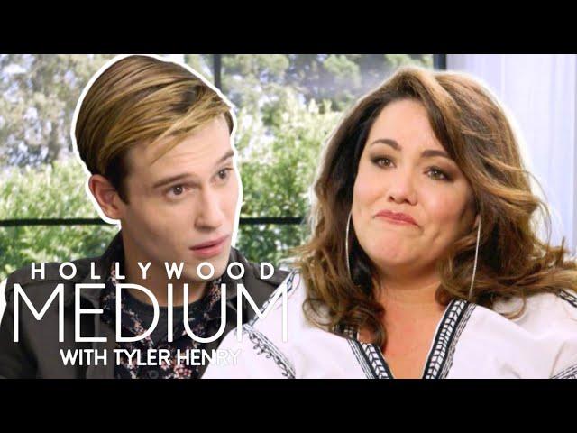 Tyler Henry Connects Katy Mixon To Her Baby Sister Lost In Tragic Accident | Hollywood Medium | E!