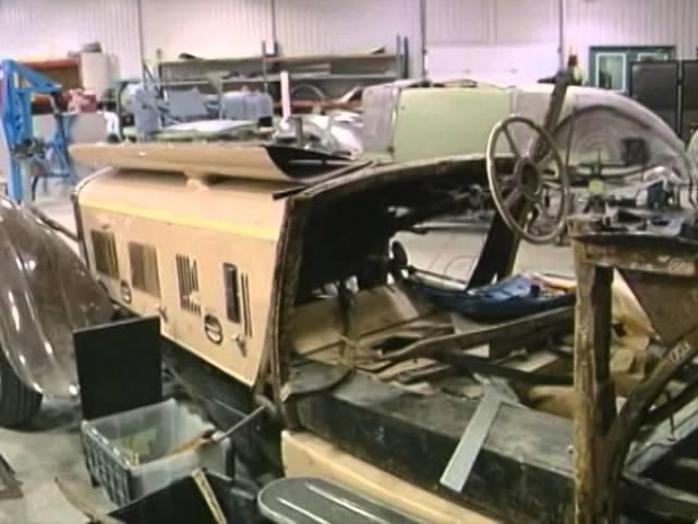 Restoring Cars With Wood - Daimler Double Six / David Ryan