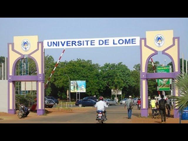 Visitons ce lieu gigantesque qui se trouve au coeur de Lomé. C'est l'université de Lomé. Allons voir