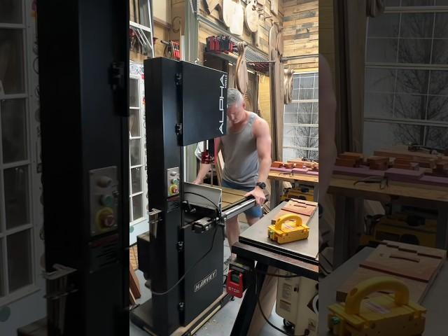 Cutting Bow Tie Inlays #woodwork #woodworker #woodworking