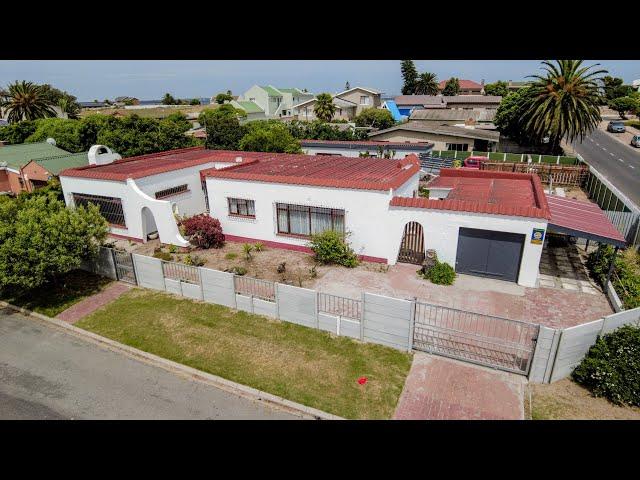 6+ bedroom House for For Sale | Saldanha