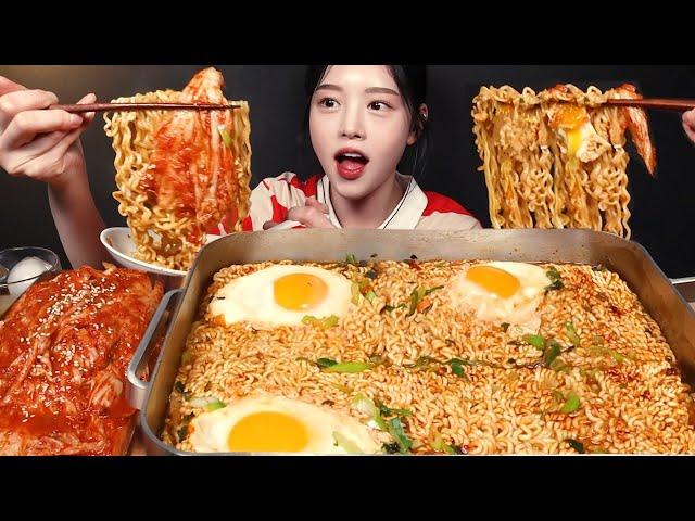 SUB)5 Spicy Jin Ramyeon with Eggs and Kimchi Mukbang ASMR