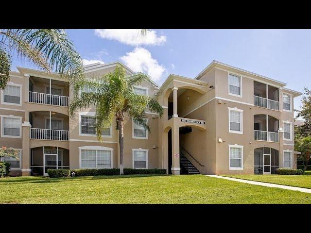 8105 COCONUT PALM WAY, KISSIMMEE, FL Presented by Dave Zembala.