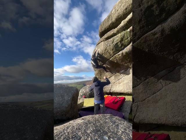 Something and Nothing - 7B Bonehill Rocks Dartmoor #beta #ukbouldering #bouldering