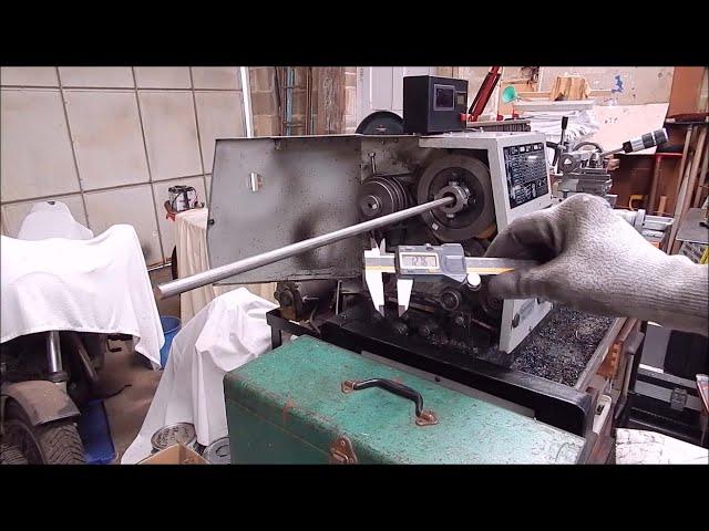 The simple home made lathe spider in action