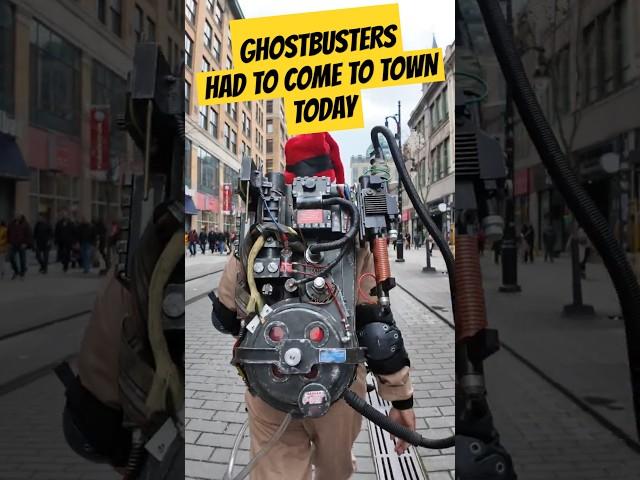 GHOSTBUSTERS was in Montréal, Canada #ghostbusters  #santaclausparade #pleasesubscribe @citylifeboy