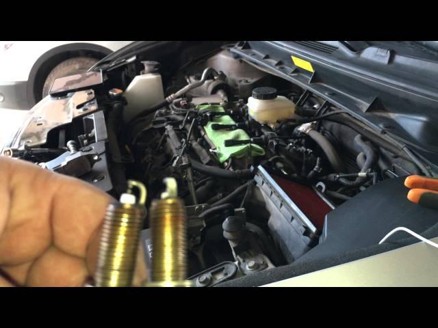 Replace Spark plugs Nissan Murano Z51 2011