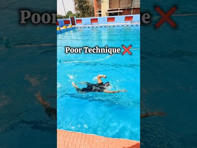 Poor Vs Proper Swimming Technique  #swimminglessons #learnswimming #swimmingtips #swimming