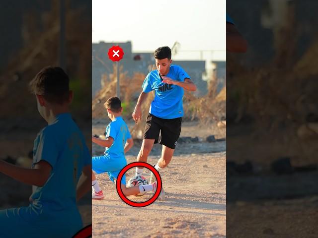 خطأ يرتكبه جميع لاعبين كرة القدم  لاتفعله #كرة_القدم #football #soccer