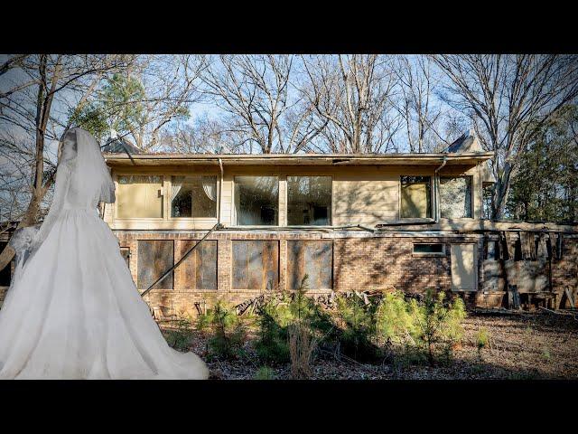 UNBELIEVABLE Abandoned Mansion With Fully Stocked DOOMSDAY Bunker