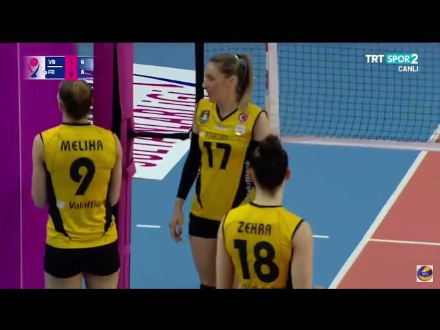 Maja Ognjenovic gets mad at the referee!