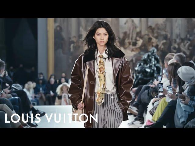 Women’s Fall-Winter 2022 Show | LOUIS VUITTON