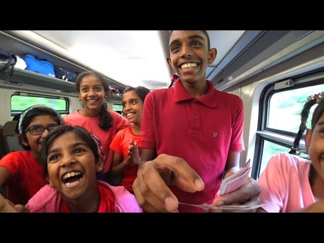 THIS is why you MUST travel by train in Sri Lanka (Kandy to Ella) 