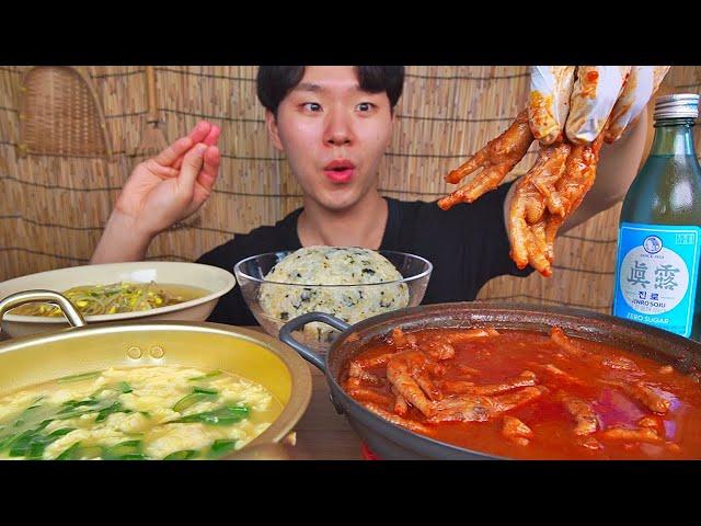 국물닭발에 소주한잔 했습니다. 맵~싹하니 완전 술 도둑에 밥도둑이 따로 없습니다. SOUP CHICHKEN FEET KIMCHI KOREAN FOOD ASMR MUKBANG.