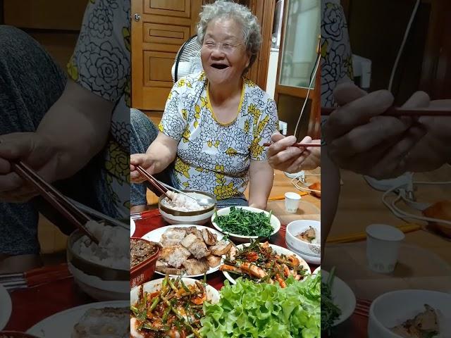 친정집 ( 엄마가 차려주신 밥상 )