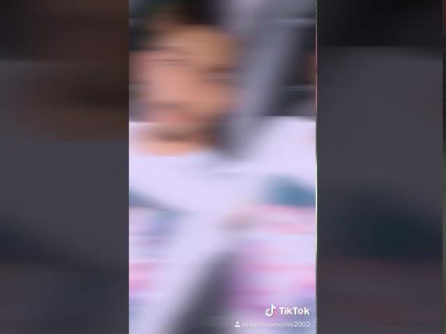 За что природа наградила меня такой красотой